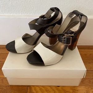 Kenneth Cole Sandals